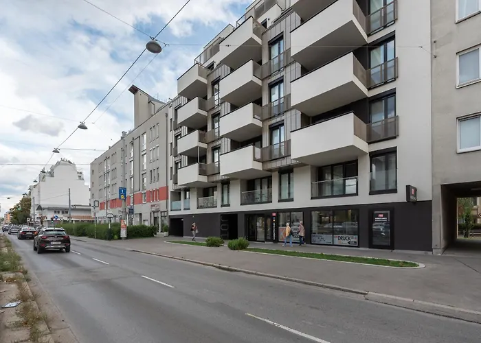 Luxurious Living With Beautiful Terrace Apartman