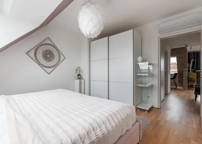 Apartman Luxurious Living With Beautiful Terrace Bécs