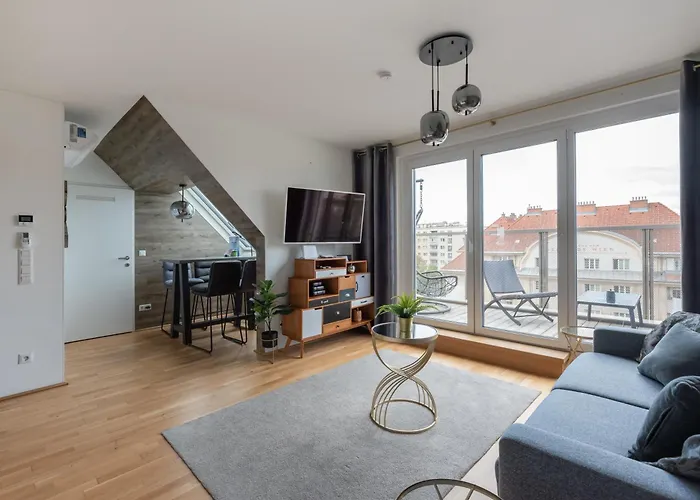 Luxurious Living With Beautiful Terrace