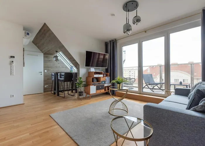 Luxurious Living With Beautiful Terrace Apartman *